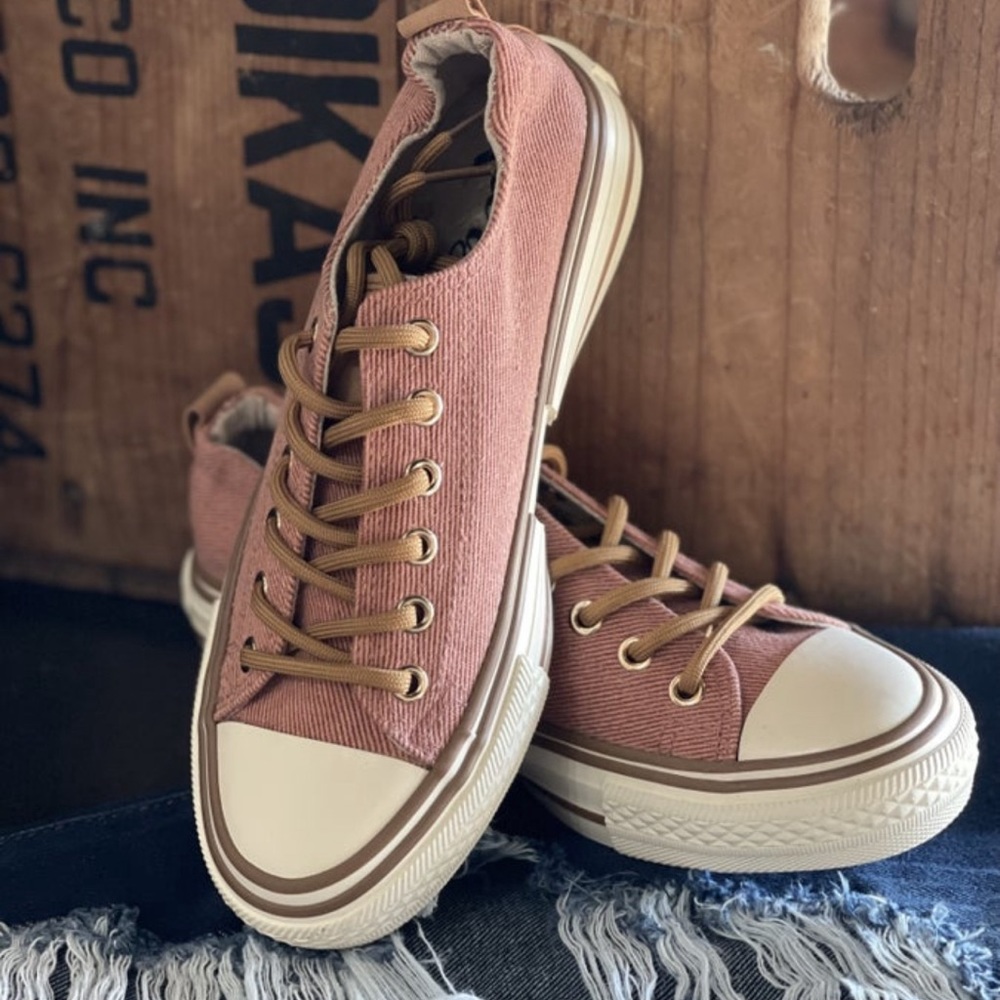 Driana Sneaker in Vintage Rust